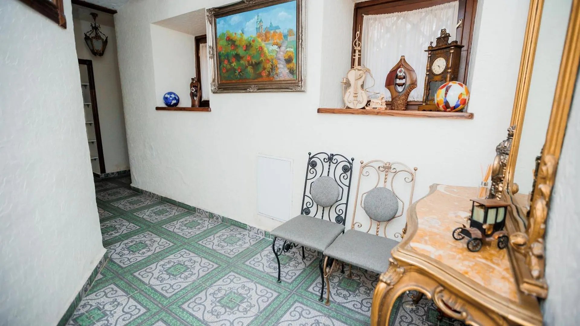 Staryi Krakiv Hotel Lviv 4*,  Ucrânia